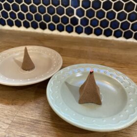 和ハーブの香りを楽しむ〜ヤブニッケイのお香づくり