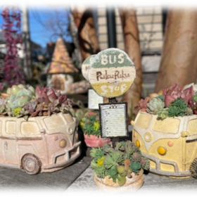 バスとバス停の多肉植物寄せ植えワークショップ